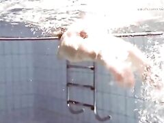 Brizgina proves herself - sexy underwater