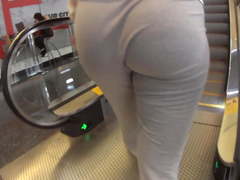 Phat round juicy ass teen bubble butt eatin up sweatpants