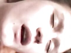 Novinha russa sendo abusada