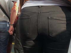 Czech holidays - hot & big spanish ass