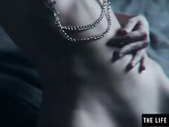 Frenzied HOUSEWIFE uses a Dildo and Spit to Cum Hard in the Bath