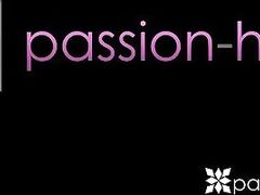 Holly Hendrix makes a Ton of Dick Flix